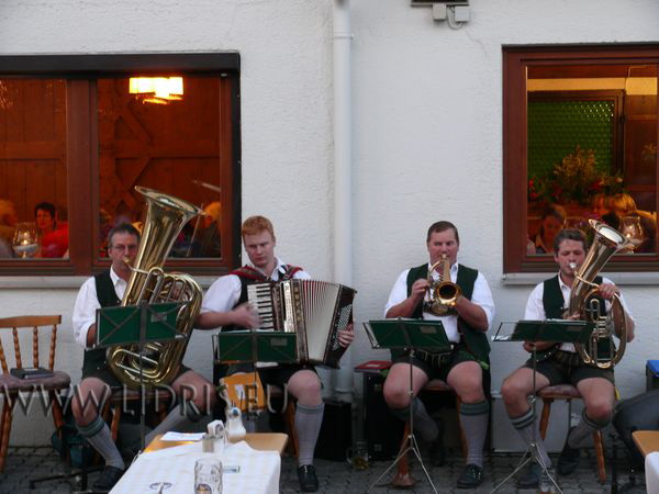 Kramerwirt - BBQ muziek